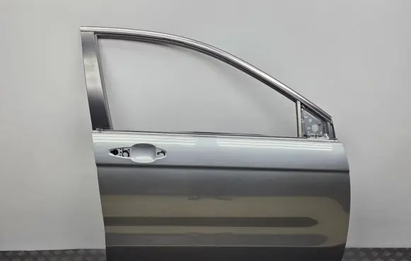Honda CR-V Front door