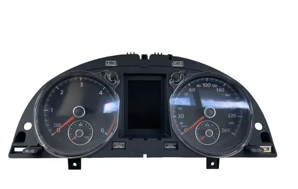 Volkswagen PASSAT B7 Speedometer (instrument cluster) 3AA920871D