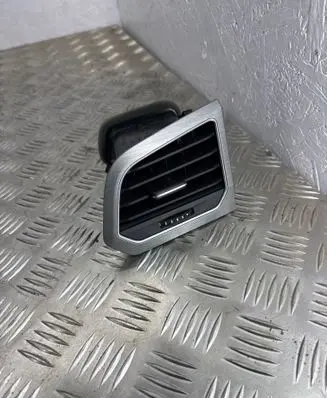 Volkswagen Golf Sportsvan Dashboard side air vent grill/cover trim 517819703 517819709