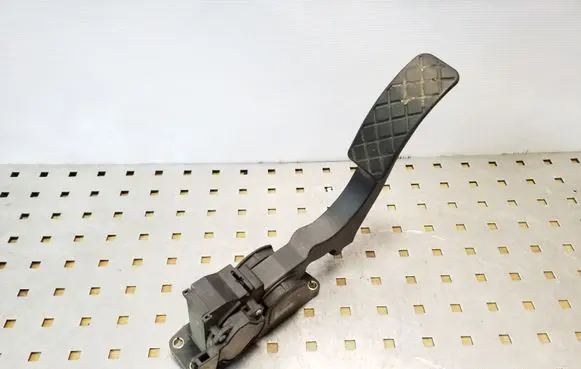 Skoda Fabia Mk1 (6Y) Accelerator throttle pedal 0280752215