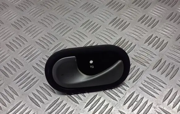 Renault Megane II Front door interior handle 8200028487