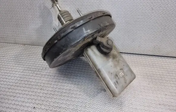 Iveco Daily 35 - 40.10 Brake booster 504089709