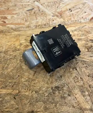 Toyota RAV 4 (XA50) Window wiper relay 8594042040