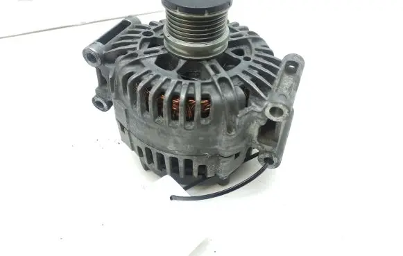Mercedes-Benz C W204 Generator/alternator A0141541102 TG15C130 2605299A