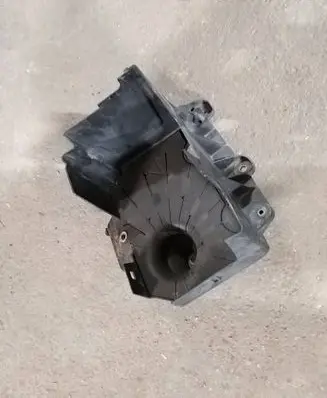 Battery box tray