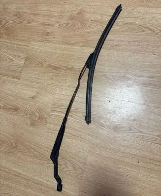 Volvo S40, V40 Front wiper blade arm