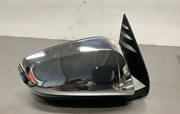 Toyota Hilux VIII Front door electric wing mirror E4046206