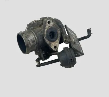 Volkswagen Golf IV EGR valve 038129637B