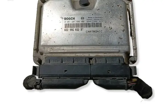 Porsche Cayenne (9PA) Engine control unit/module 1039S01279 022906032BT 0261207696