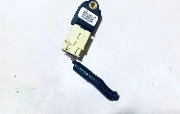 Lexus IS 220D-250-350 Airbag deployment crash/impact sensor 898310w040 89831-0w040