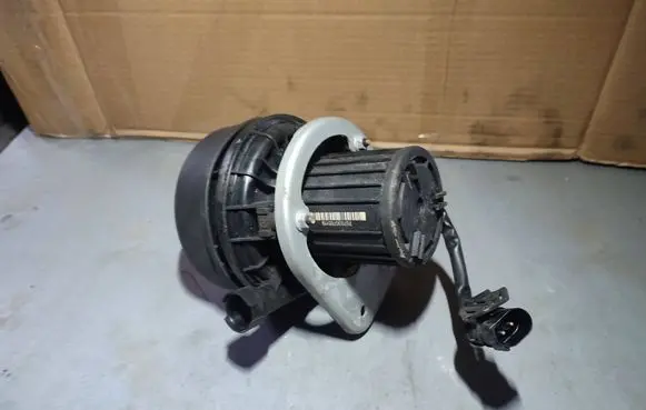 BMW Z4 E85 E86 Secondary air pump 11727571593 11727572085 11727556804