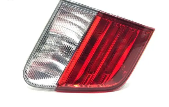 Toyota Avensis T270 Rear/tail lights