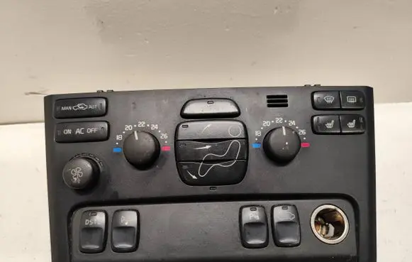 Volvo XC90 Climate control unit 30746025 06W13E05
