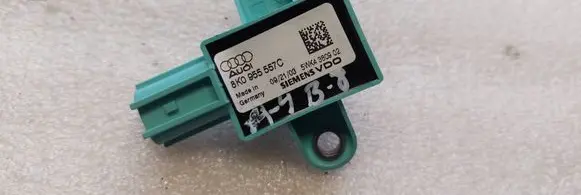 Audi A4 S4 B8 8K Airbag deployment crash/impact sensor 8K0955557C