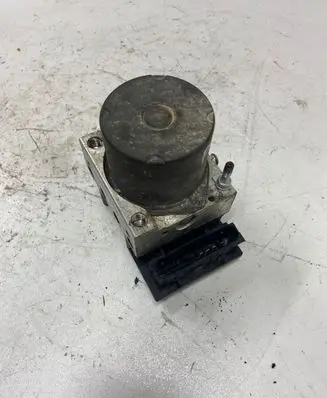 Nissan Primera ABS Pump 0265261317