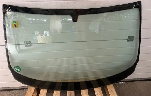 BMW X3 E83 Front windscreen/windshield window 