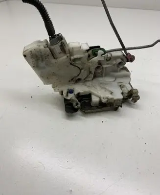 Nissan Pathfinder R50 Front door lock 805525P012 89A816