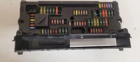 BMW 5 F10 F11 Fuse module 317033442 925281501