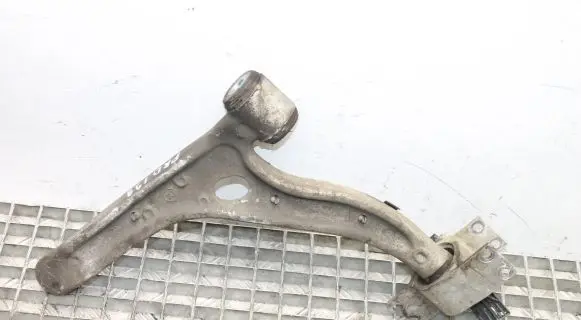Mercedes-Benz CLA C117 X117 W117 Front lower control arm/wishbone