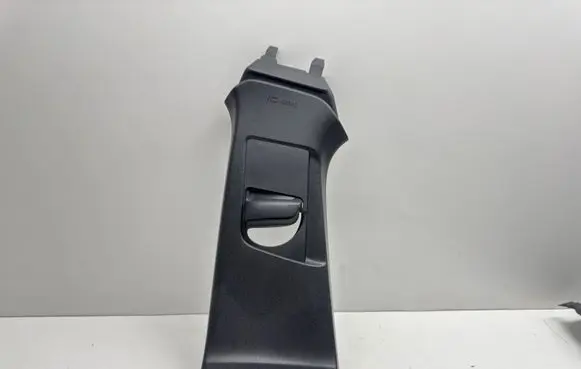 Volvo V40 (B) pillar trim (top) 31102349 31307224 31307228