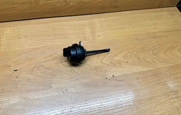 BMW 5 F10 F11 Vacuum valve A66GF30