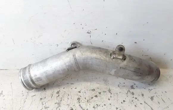 Volvo V70 Intercooler hose/pipe