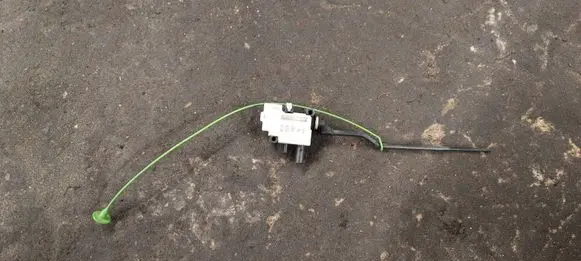 BMW 3 E90 E91 Fuel tank cap lock motor 67116985880