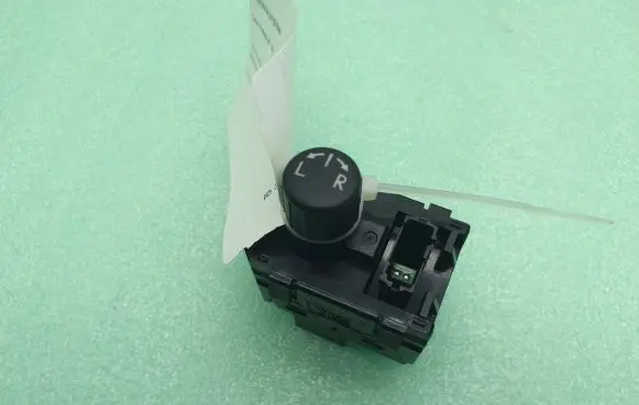 Subaru Outback Wing mirror switch 83061AJ010