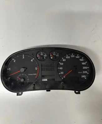 Audi A3 S3 8L Speedometer (instrument cluster) 8L0919860X 110308778001