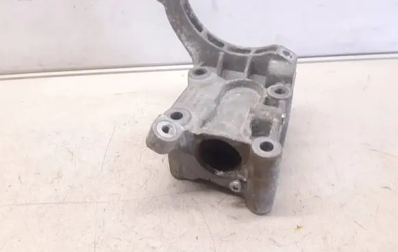 Audi A8 S8 D4 4H A/C compressor mount bracket 059145169AN