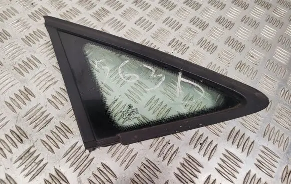 Volkswagen Touran II Front triangle window/glass 1T0845412