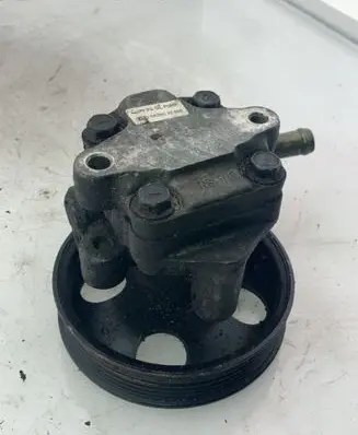 KIA Carens I Power steering pump 0K2KC32600 2Z062