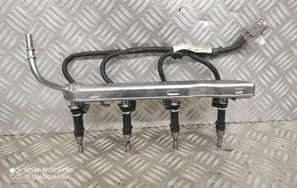 Toyota Yaris Fuel main line pipe 0280158394 2325047090