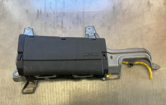Lexus RX 300 Knee airbag 101089305M04