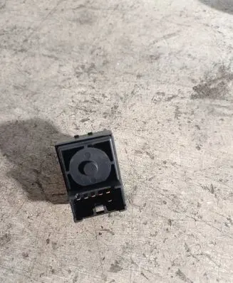 Wing mirror switch