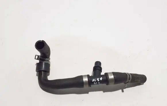 Volvo XC90 Engine coolant pipe/hose