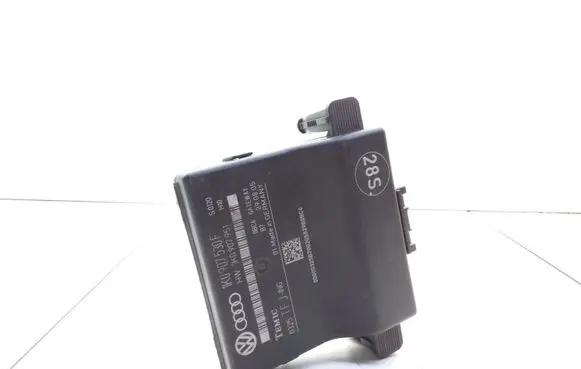 Volkswagen Touran I Gateway control module 1K0907530F 1K0907951