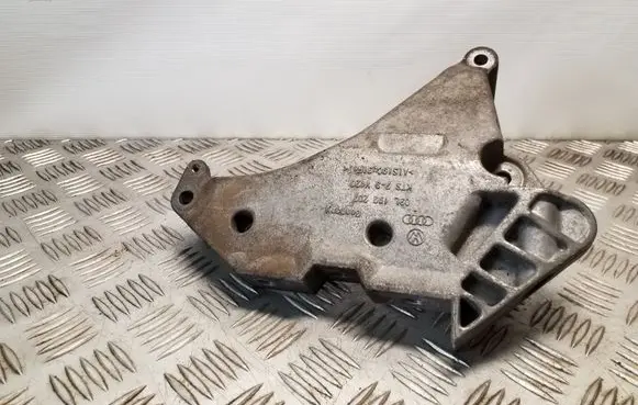 Volkswagen PASSAT B7 Engine mounting bracket 03L199207