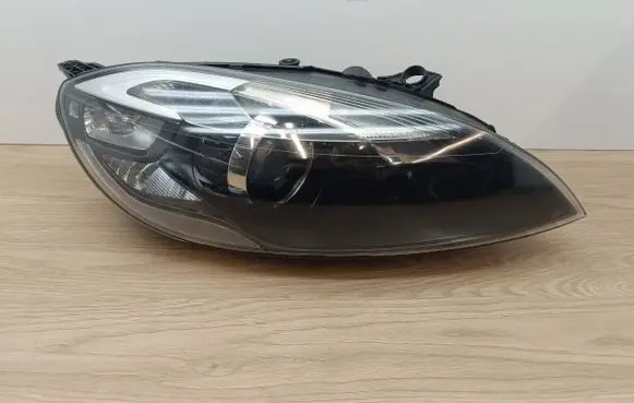 Volvo V40 Headlight/headlamp 7227200001 31420010 3000615492