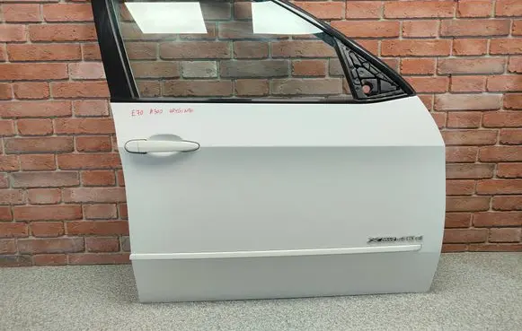 BMW X5 E70 Front door 7211424