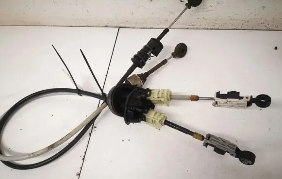 Gear shift cable linkage