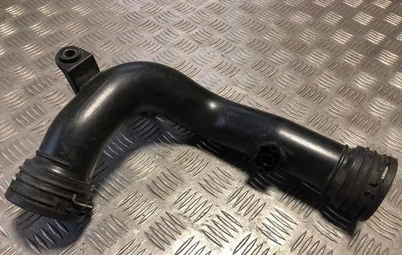 Volkswagen PASSAT B6 Intercooler hose/pipe 1K0145762 1K0145770D