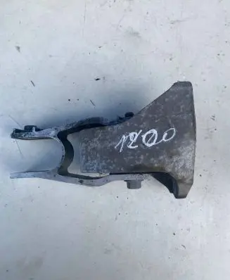 Volvo XC90 Engine mount bracket 31339951