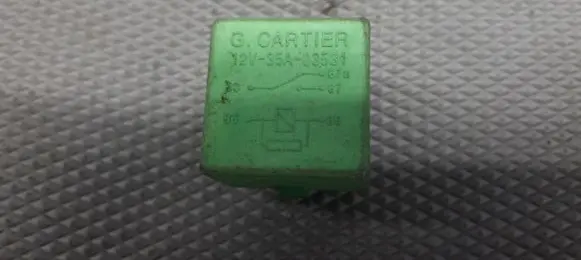 Peugeot 206+ Fuel pump relay 03531