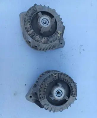 Mercedes-Benz E W212 Engine mount bracket A2122400000