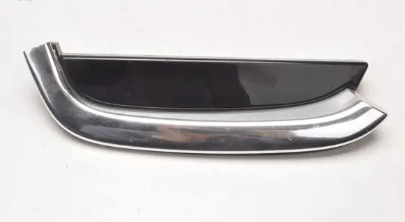 Maserati Ghibli Rear door windshield rail 670023096