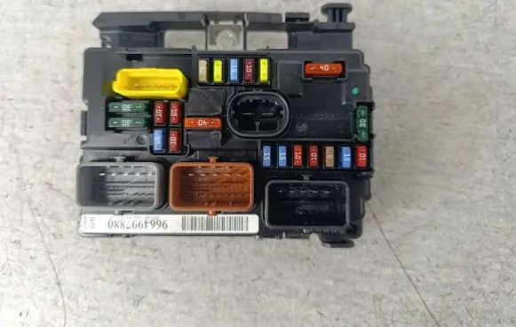 Peugeot 207 BSM Control unit 9664997880VALEO