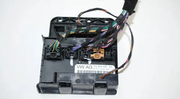 BMW 4 F32 F33 Central body control module 1K0959433