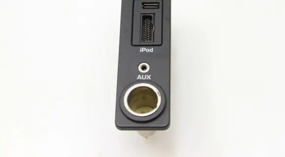 Jaguar XF X250 AUX in-socket connector 8X2319C166AD