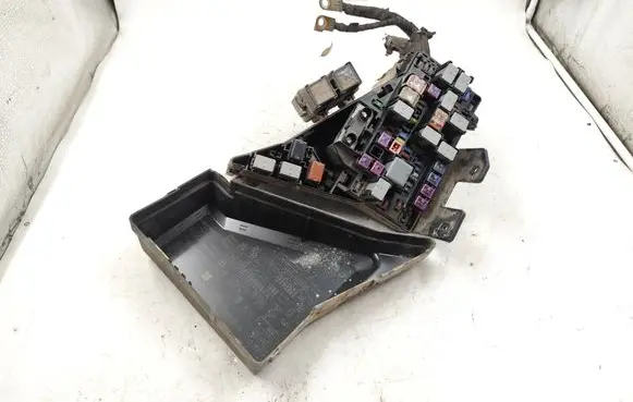 Subaru Legacy Fuse box set MB502000B
